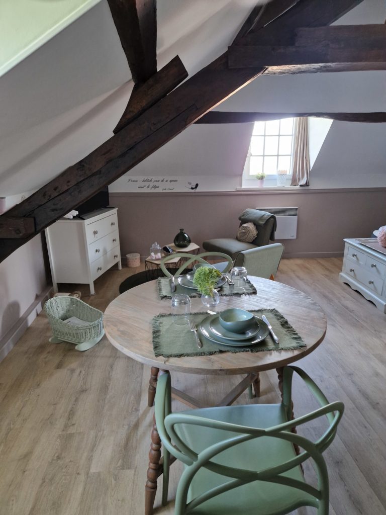 Coin repas chambre 1 - Chambres d'hôtes à Honfleur