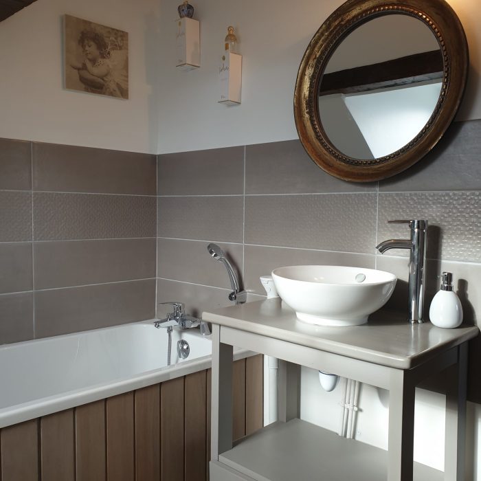 Salle de Bain avec baignoire - Chambres d'hôtes à Honfleur