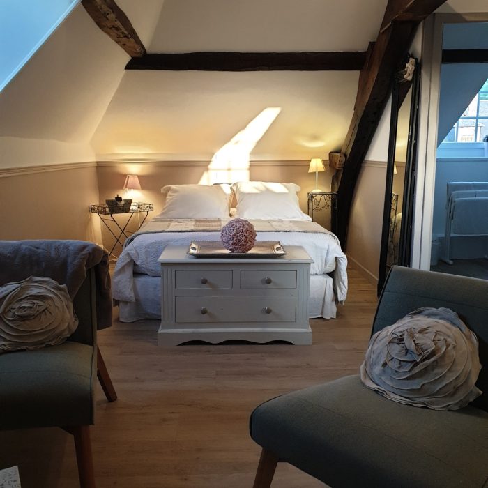 Lit double chambre 1 - Chambres d'hôtes à Honfleur